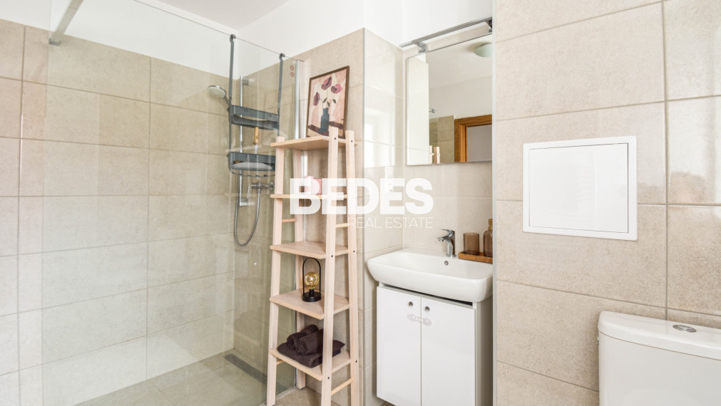 BEDES | Prenájom 2-izb. byt, moderný, zariadený, Handlová