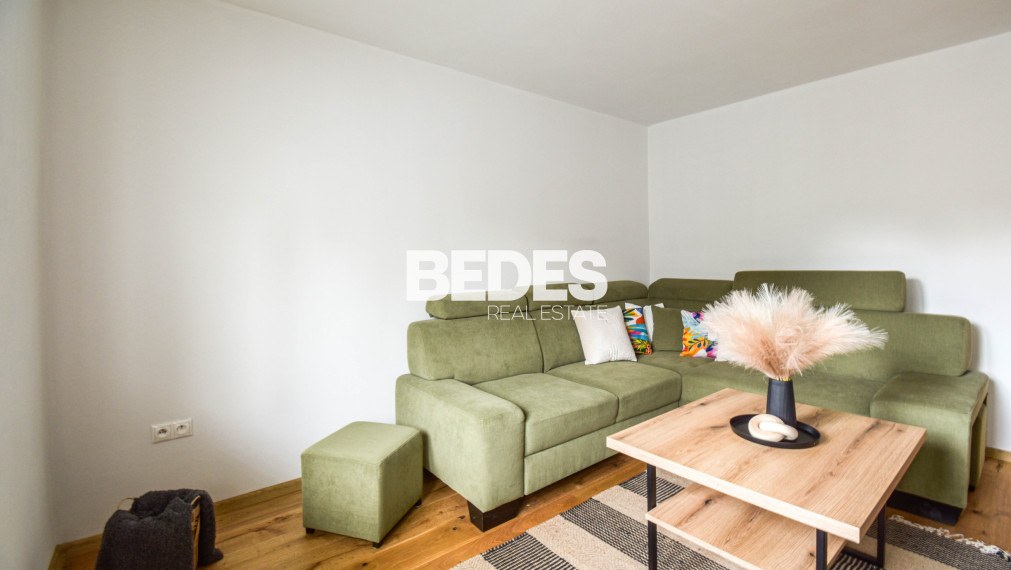 BEDES | Prenájom 2-izb. byt, moderný, zariadený, Handlová