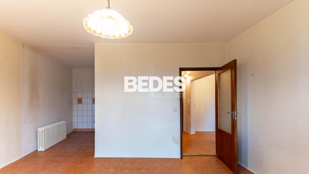 2-izbový byt s veľkou loggiou a šatníkom na sídlisku Juh | Trenčín