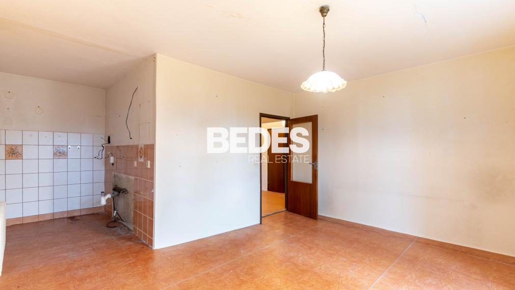 2-izbový byt s veľkou loggiou a šatníkom na sídlisku Juh | Trenčín