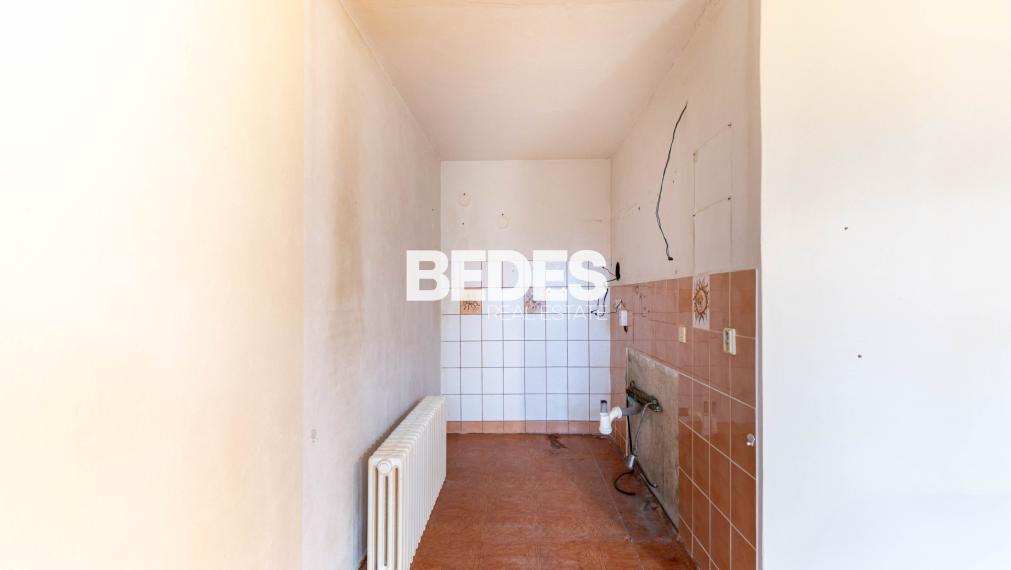 2-izbový byt s veľkou loggiou a šatníkom na sídlisku Juh | Trenčín