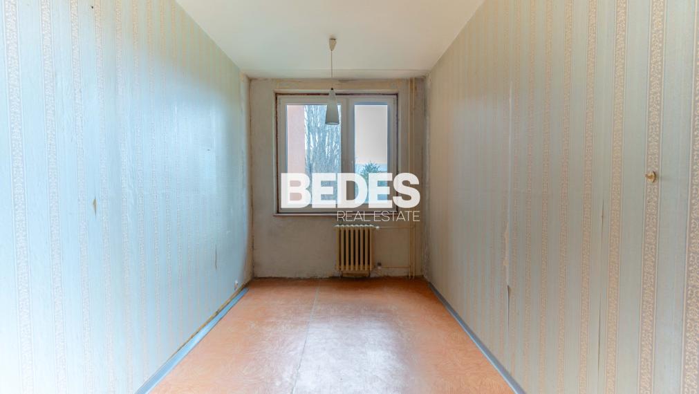 2-izbový byt s veľkou loggiou a šatníkom na sídlisku Juh | Trenčín