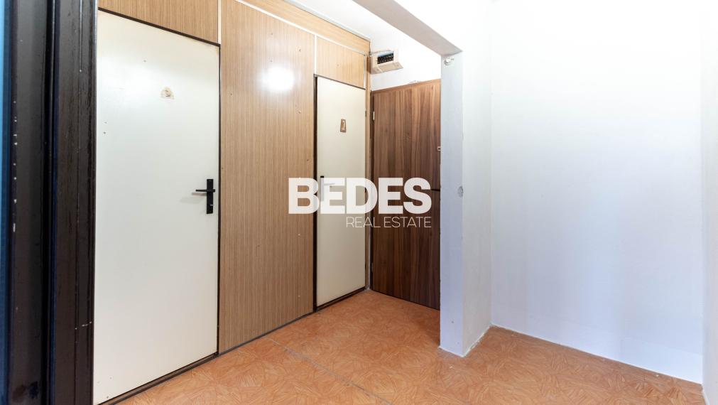 2-izbový byt s veľkou loggiou a šatníkom na sídlisku Juh | Trenčín