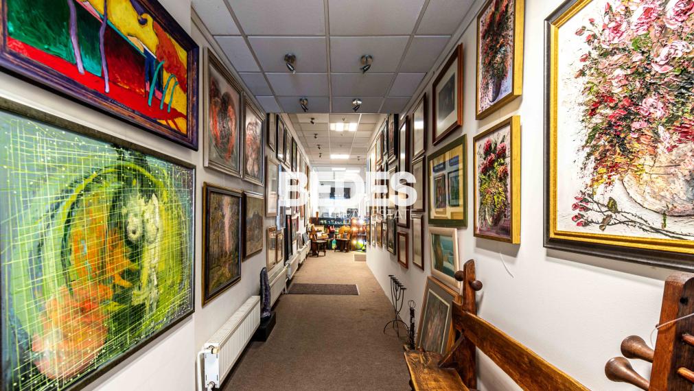 BEDES | Podnikateľský priestor v priamom centre Bojníc, 196m2