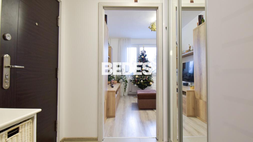 BEDES | Zrekonštruovaný 2i. byt, 3.p, výťah, loggia,Kútovská
