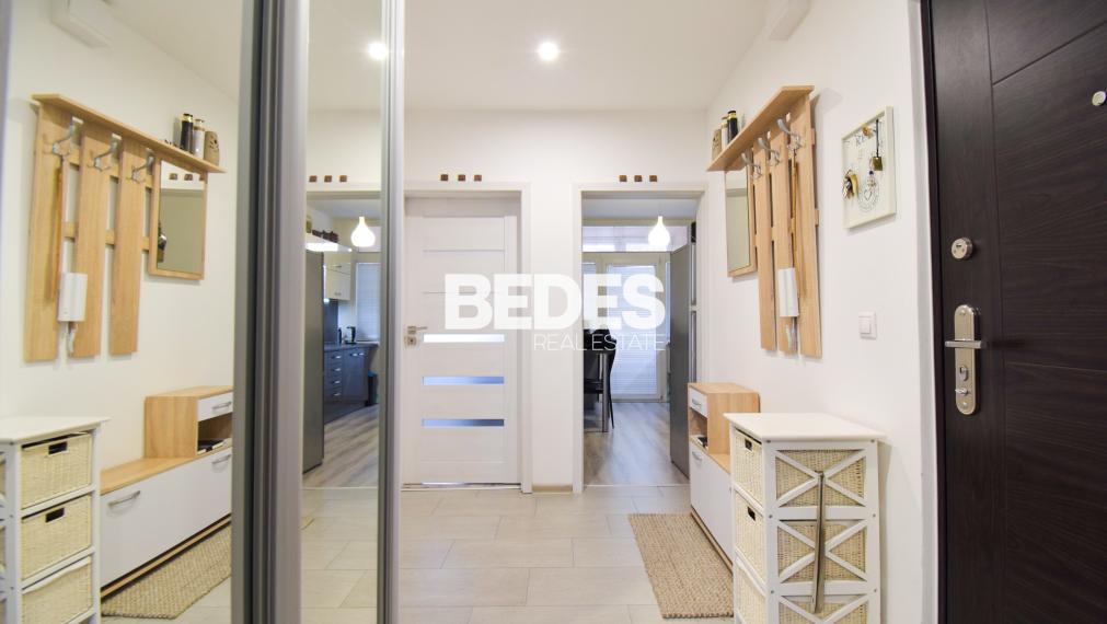 BEDES | Zrekonštruovaný 2i. byt, 3.p, výťah, loggia,Kútovská