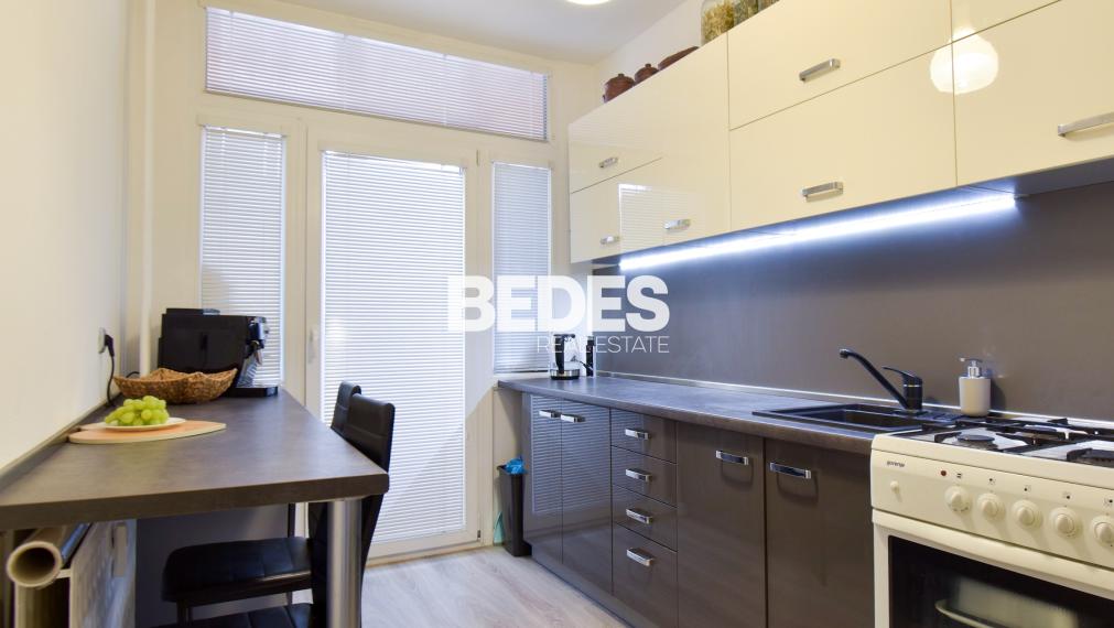 BEDES | Zrekonštruovaný 2i. byt, 3.p, výťah, loggia,Kútovská