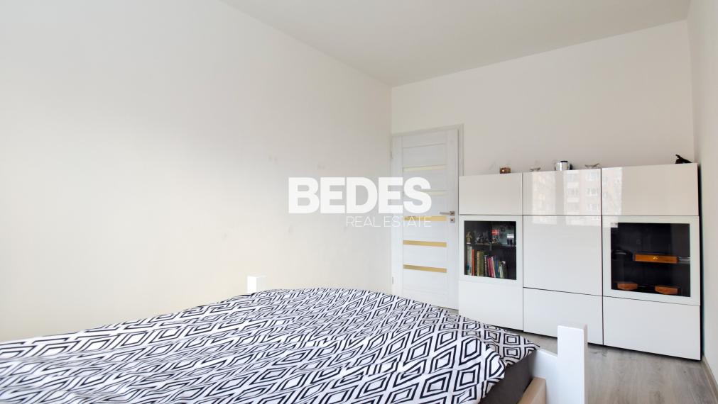 BEDES | Zrekonštruovaný 2i. byt, 3.p, výťah, loggia,Kútovská