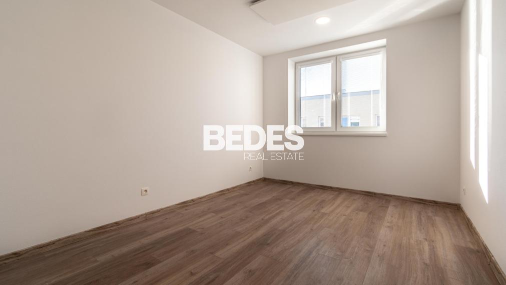 BEDES | Moderný 2 izbový byt v novostavbe s balkónom, vyhradený parking