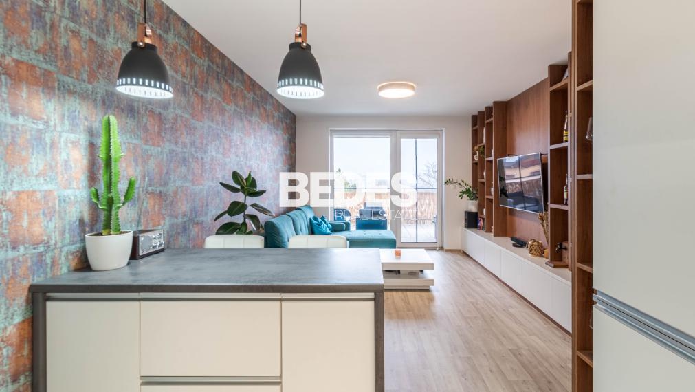BEDES | 2 izbový byt s terasou a parkovaním, North Residence