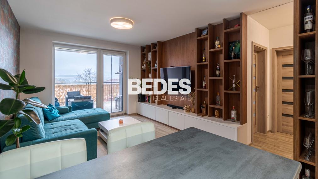 BEDES | 2 izbový byt s terasou a parkovaním, North Residence