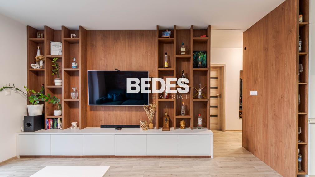 BEDES | 2 izbový byt s terasou a parkovaním, North Residence