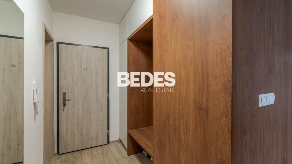 BEDES | 2 izbový byt s terasou a parkovaním, North Residence