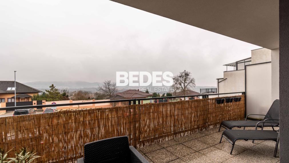 BEDES | 2 izbový byt s terasou a parkovaním, North Residence