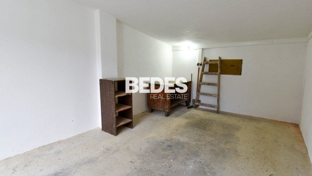 BEDES | Murovaná garáž, elektrina, rekonštrukcia, Duklianska