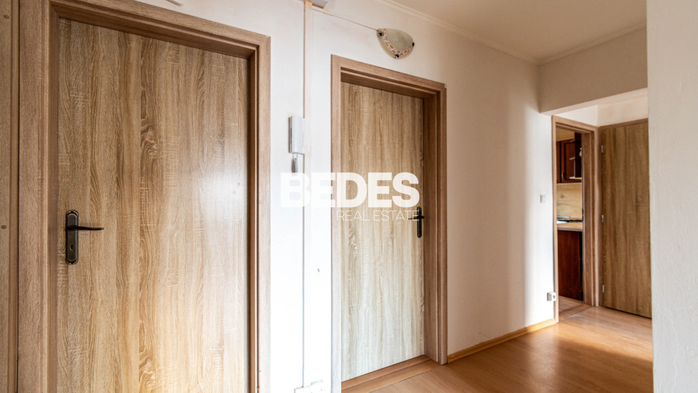 BEDES | Veľkometrážny byt, šatník, sklad, loggia, Okružná