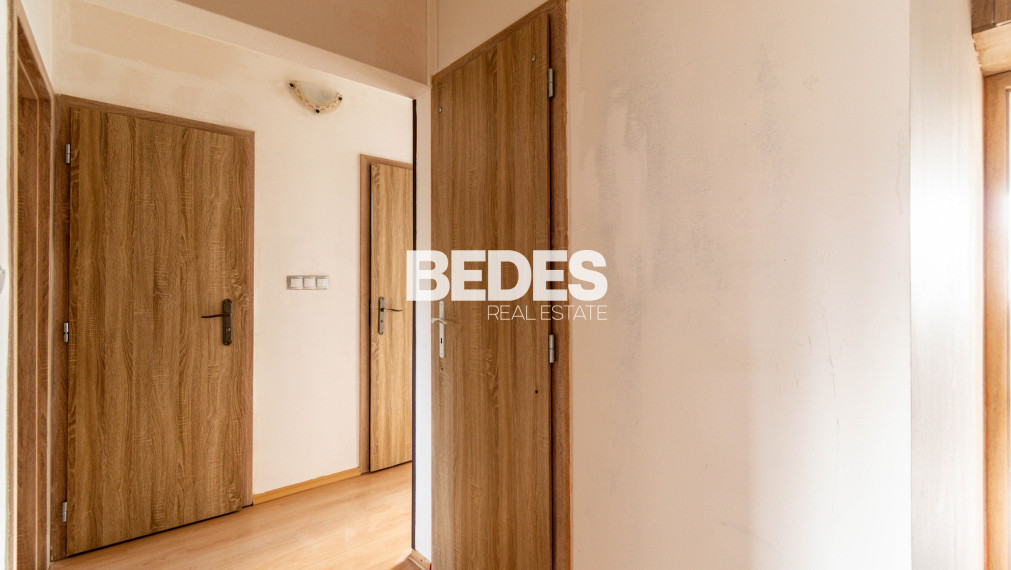 BEDES | Veľkometrážny byt, šatník, sklad, loggia, Okružná
