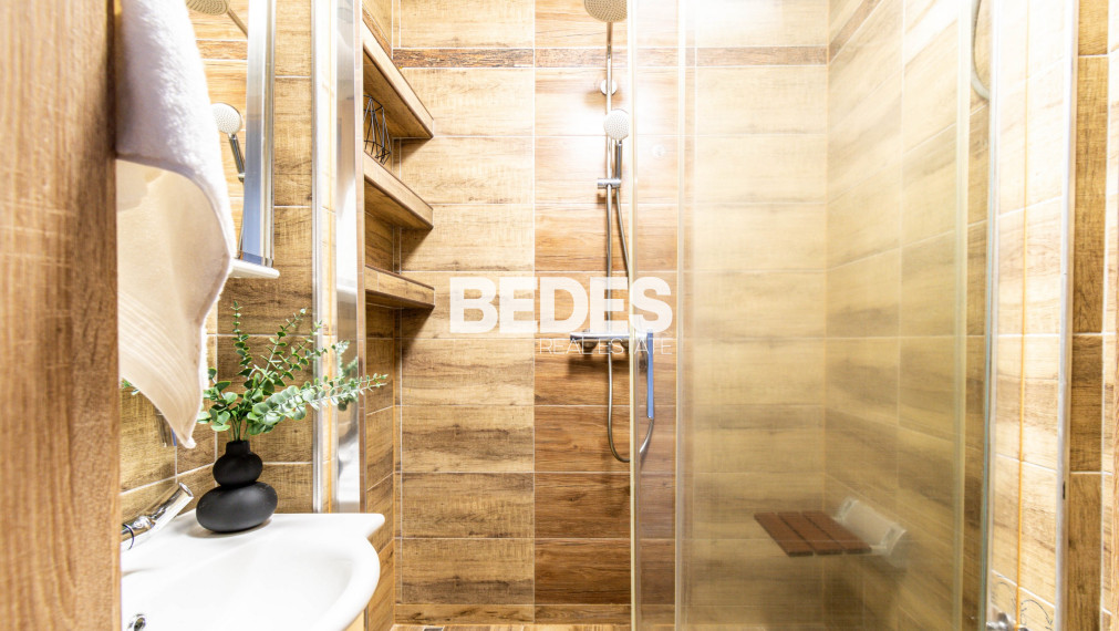 BEDES | Veľkometrážny byt, šatník, sklad, loggia, Okružná