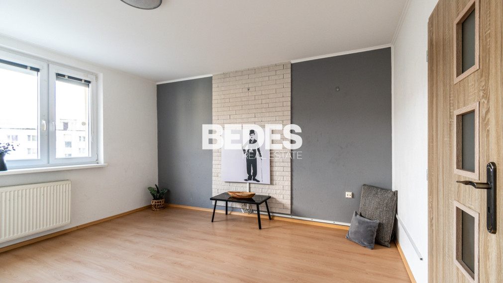 BEDES | Veľkometrážny byt, šatník, sklad, loggia, Okružná