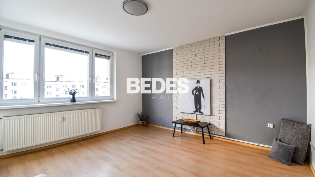 BEDES | Veľkometrážny byt, šatník, sklad, loggia, Okružná