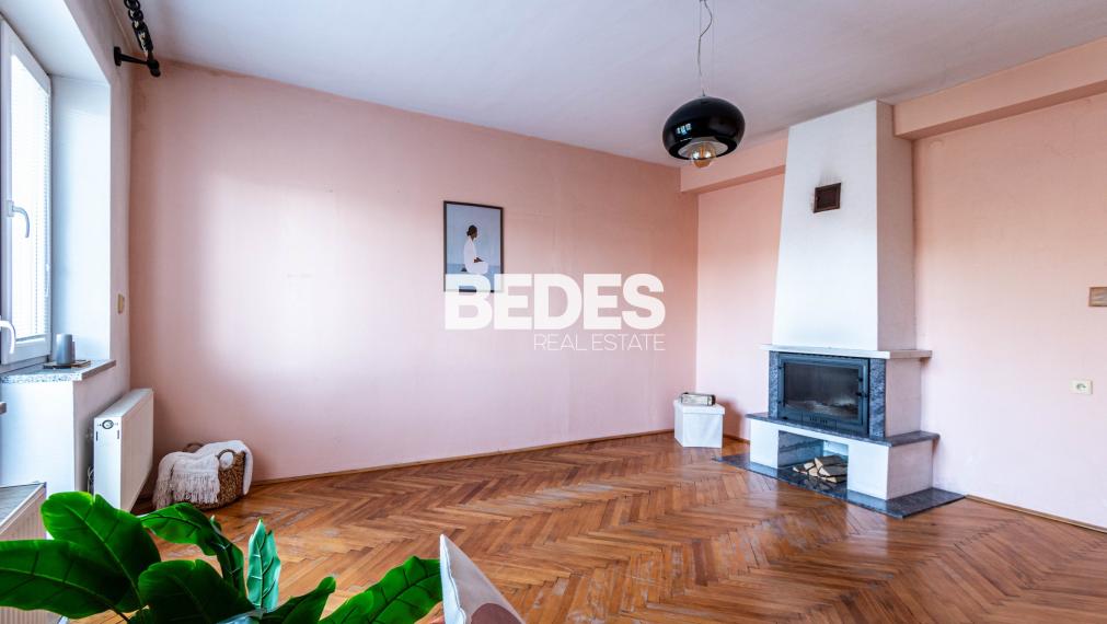 BEDES | priestranný 3 izb.byt, samostat. kúrenie,balkón,dvor