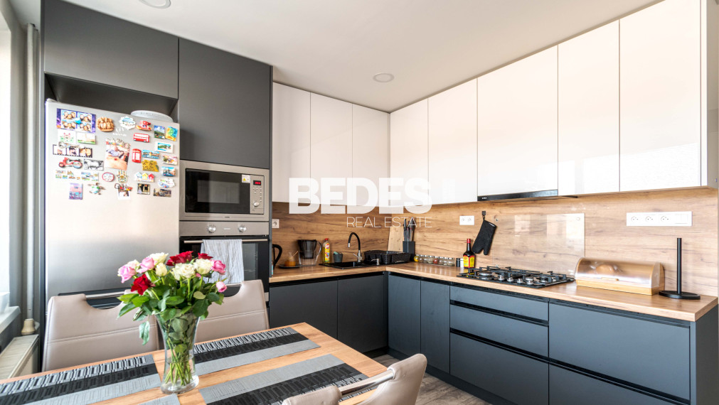 BEDES | Zariadený 3 izbový byt po rekonštrukcii, 4x loggia