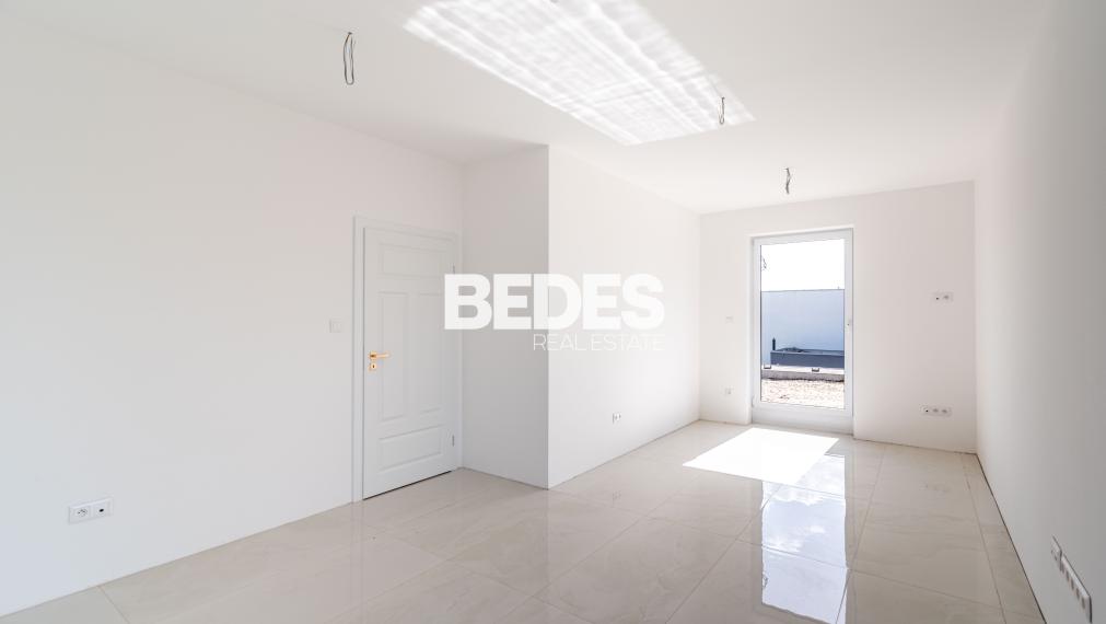 BEDES | 4izb. novostavba182m2, pozemok 659m2, 3x terasa, garáž