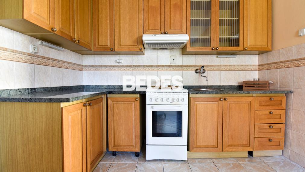 BEDES | priestranný 3 izb.byt, samostat. kúrenie,balkón,dvor