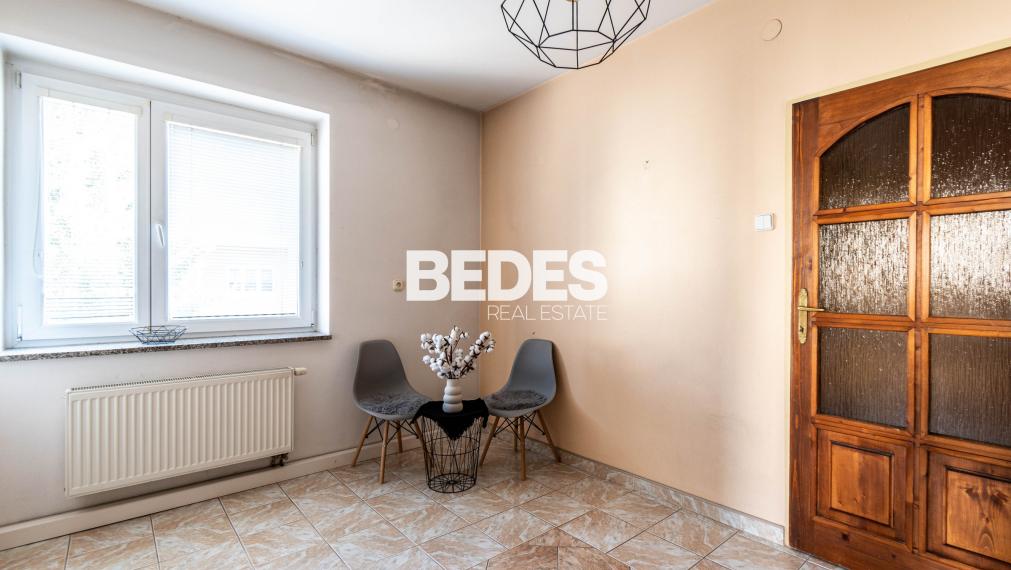 BEDES | priestranný 3 izb.byt, samostat. kúrenie,balkón,dvor