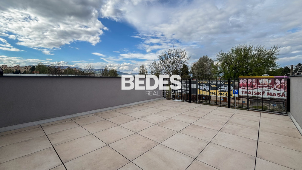 BEDES | Moderný 2 izbový byt s terasou v novostavbe, parking