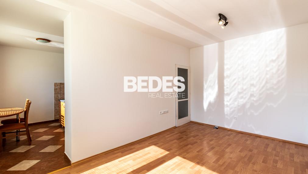 BEDES | Čiastočne zrekonštruovaný 1 izbový byt s balkónom