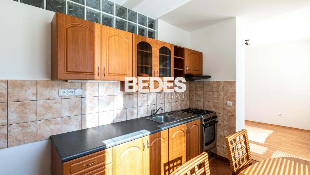 BEDES | Čiastočne zrekonštruovaný 1 izbový byt s balkónom