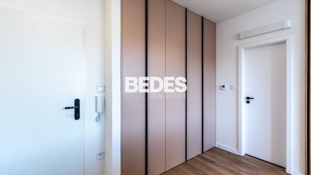 BEDES | Moderný 2 izbový byt s terasou v novostavbe, parking
