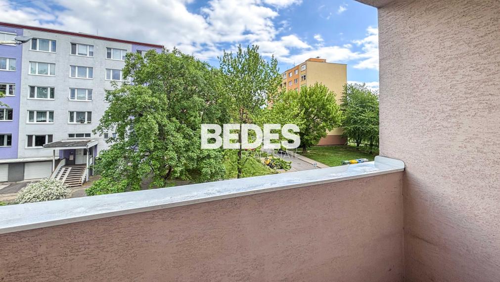 BEDES | Veľkometrážny 3 izbový byt, kompletná rekonštrukcia, walk-in šatník