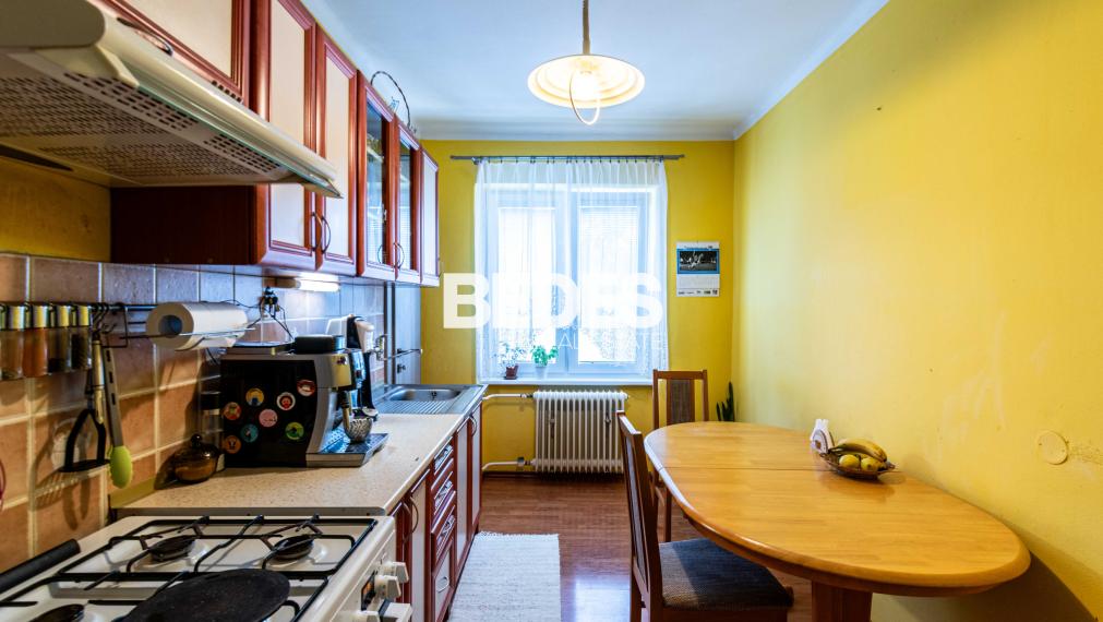 BEDES | Priestranný 2 izbový byt s balkónom v Zemianskych Kostoľanoch