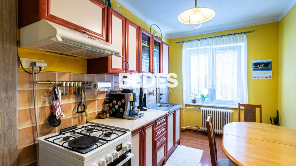 BEDES | Priestranný 2 izbový byt s balkónom v Zemianskych Kostoľanoch