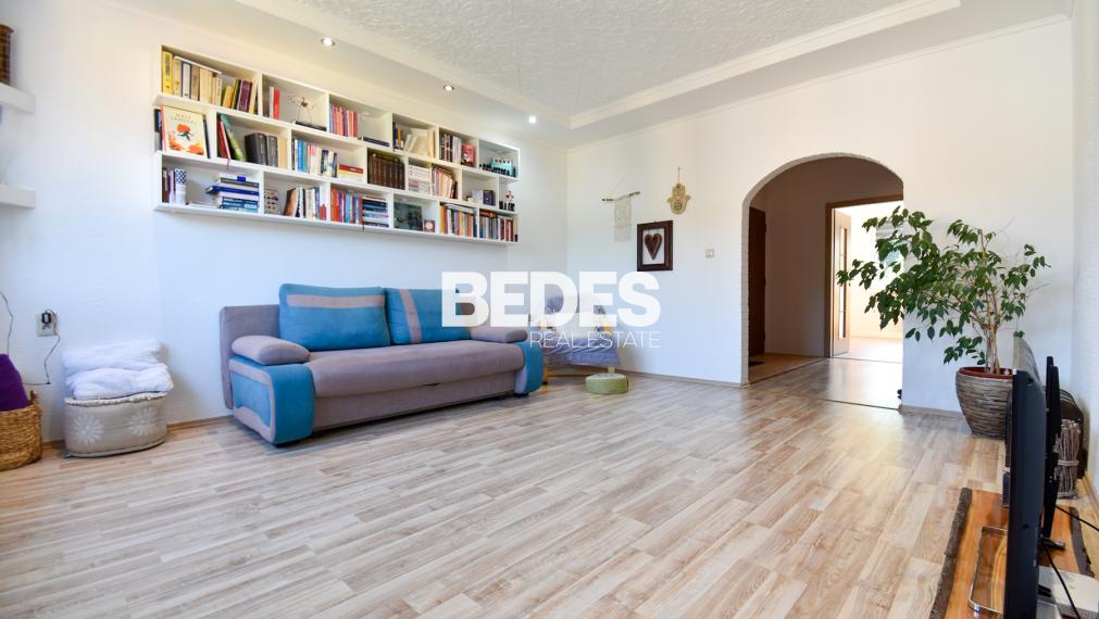 BEDES | EXKLUZÍVNE - 3i byt, 70m2, 1x loggia, 6p/8p., Mostná