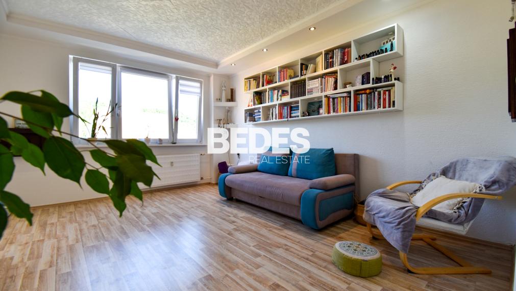 BEDES | EXKLUZÍVNE - 3i byt, 70m2, 1x loggia, 6p/8p., Mostná
