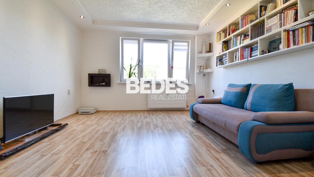 BEDES | EXKLUZÍVNE - 3i byt, 70m2, 1x loggia, 6p/8p., Mostná