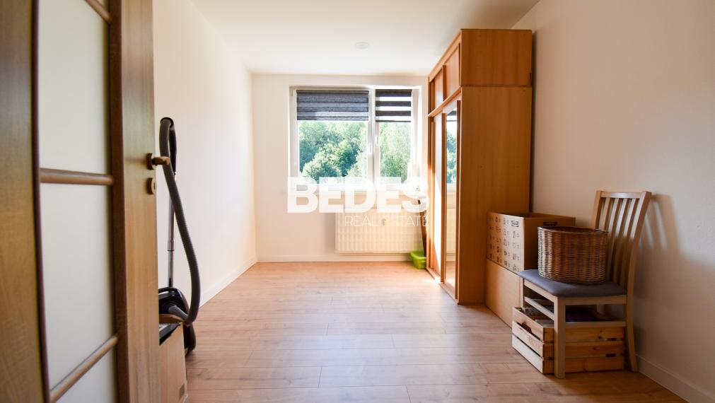 BEDES | EXKLUZÍVNE - 3i byt, 70m2, 1x loggia, 6p/8p., Mostná