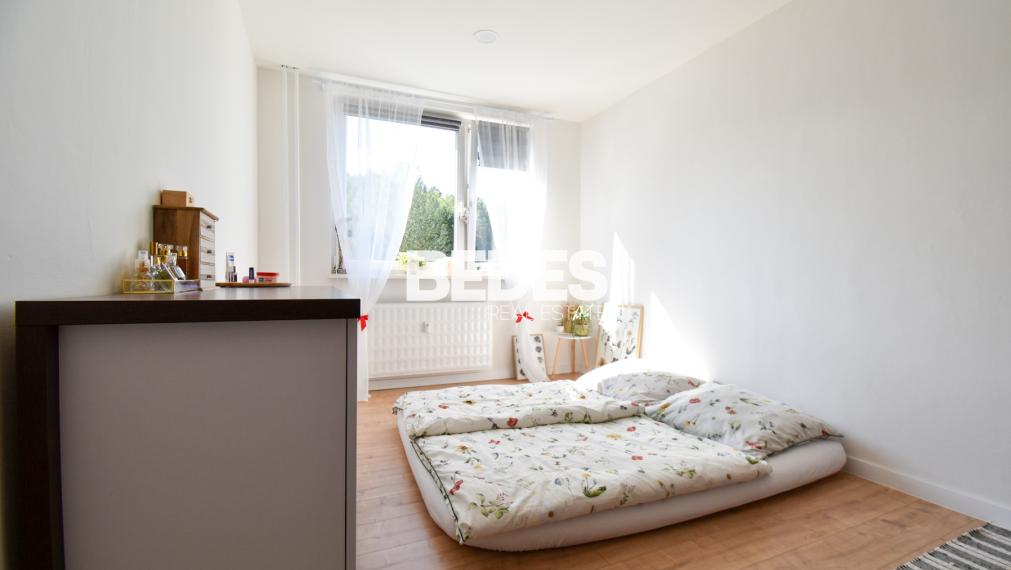 BEDES | 3 izb. byt, komplet spotrebiče, 3x skriňa, Mostná