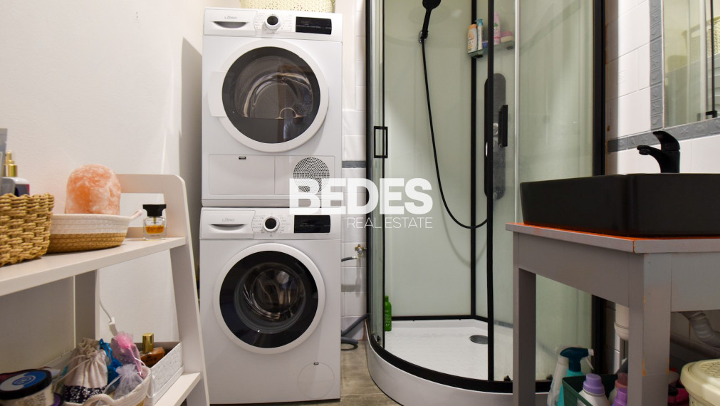 BEDES | 3 izb. byt, komplet spotrebiče, 3x skriňa, Mostná