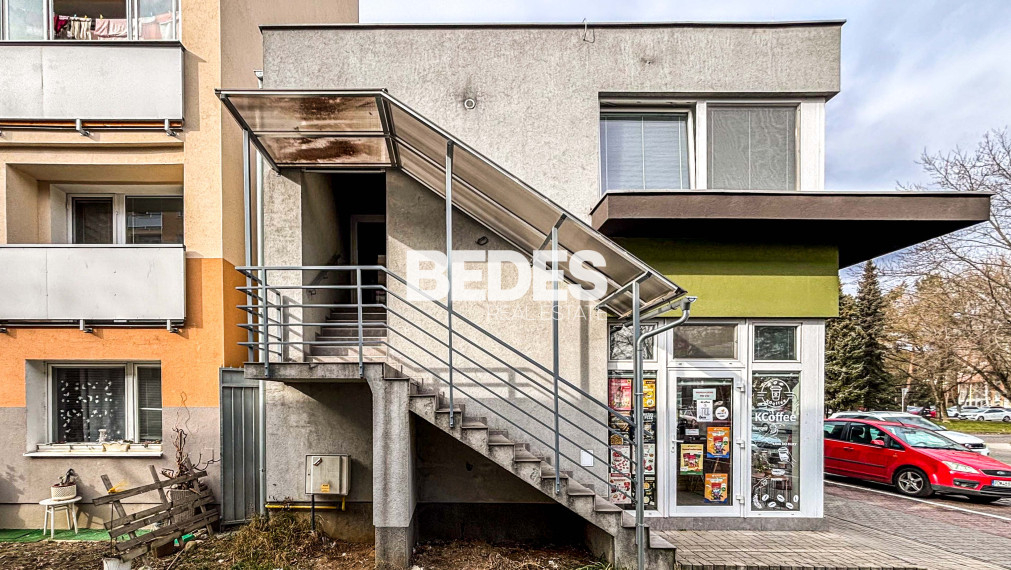 BEDES | Komerčné priestory s vysokou viditeľnosťou na Bojnickej ceste, 50m2