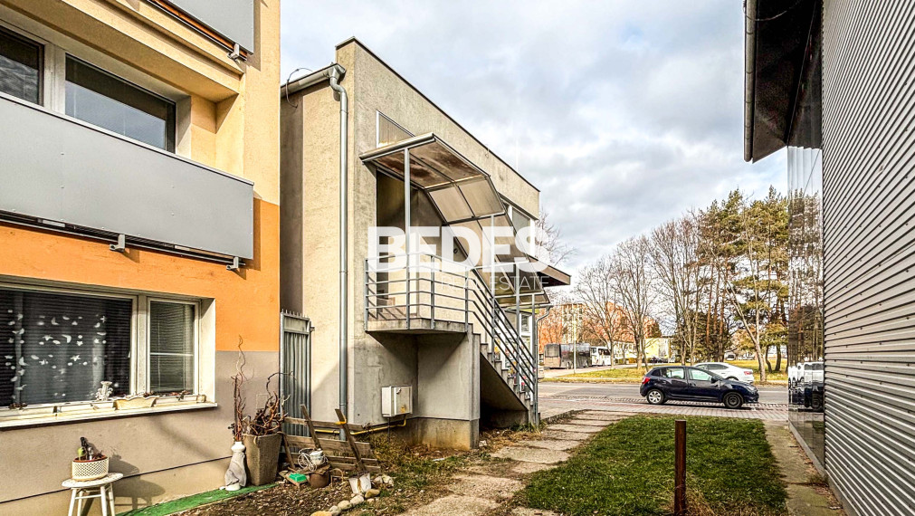 BEDES | Komerčné priestory s vysokou viditeľnosťou na Bojnickej ceste, 50m2