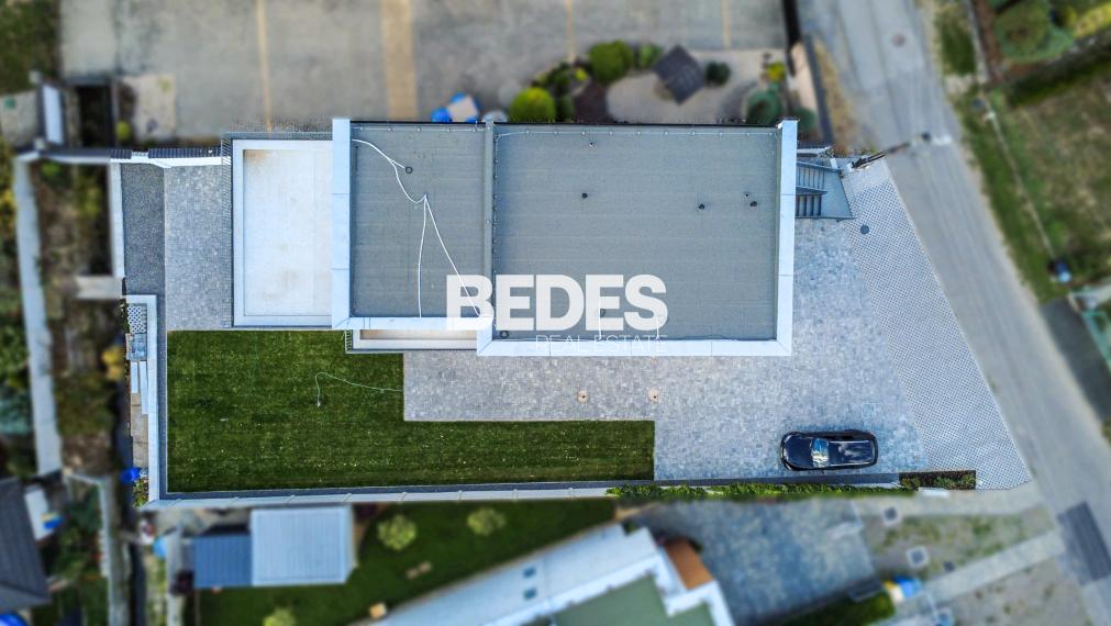 BEDES | Bytový dom s 3 bytovymi jednotkami, Dubnica