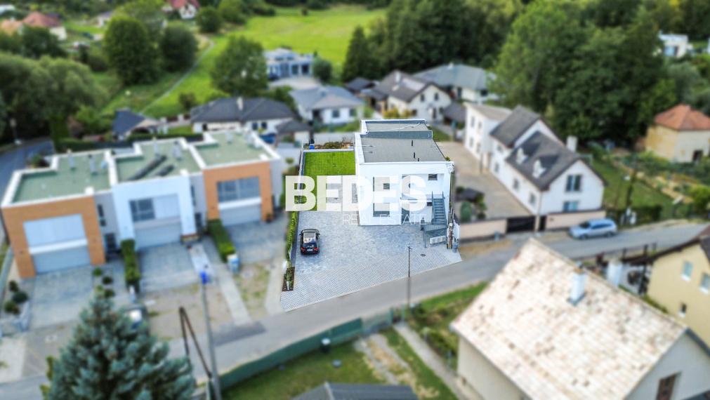 BEDES | Bytový dom s 3 bytovymi jednotkami, Dubnica