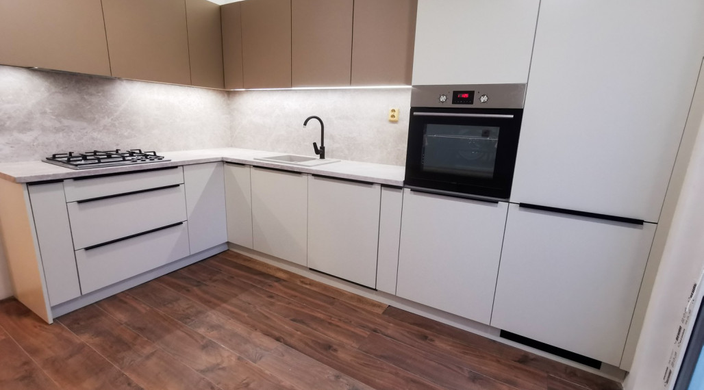 BEDES | 3izbový byt, 72m2, komplet spotrebiče, nová kuchyňa