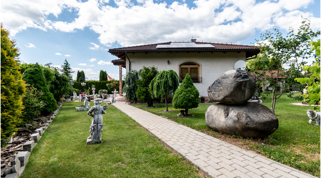 BEDES | REZERVOVANÉ | Jedinečný rodinný dom v Oslanoch