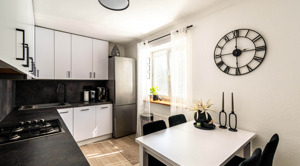 BEDES | Veľkometrážny 3 izbový byt s kompletným zariadením