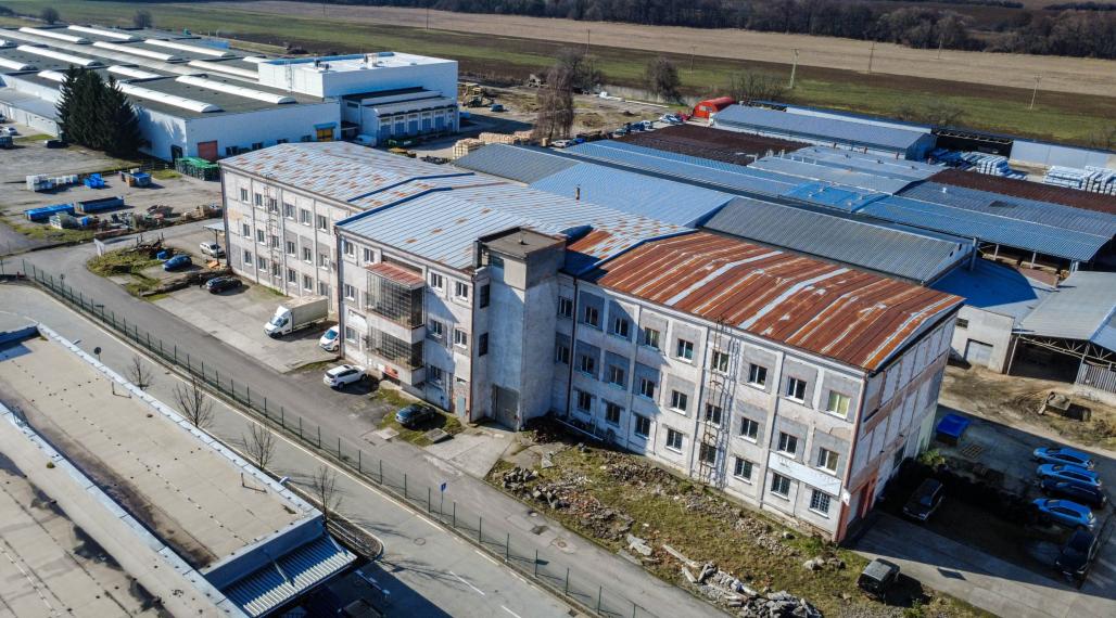 BEDES | Samostatný prevádzkový priestor, 432m², Pravenec